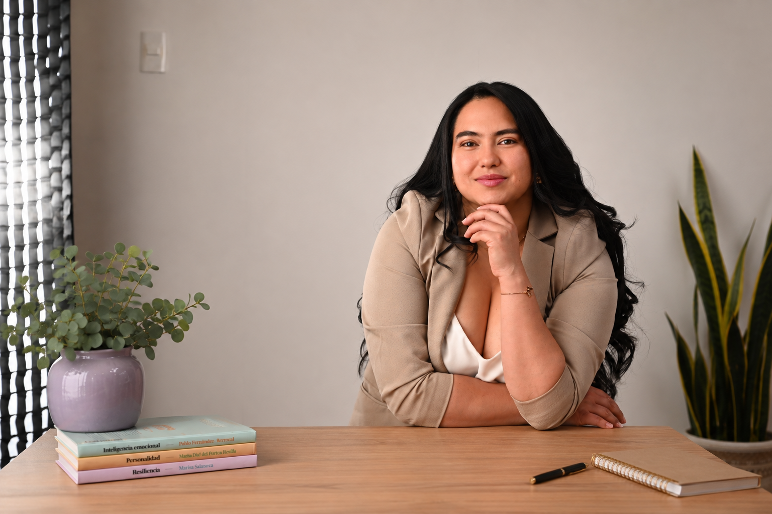La psicóloga Yeimy Pérez en su espacio de consulta en Sogamoso, Boyacá
